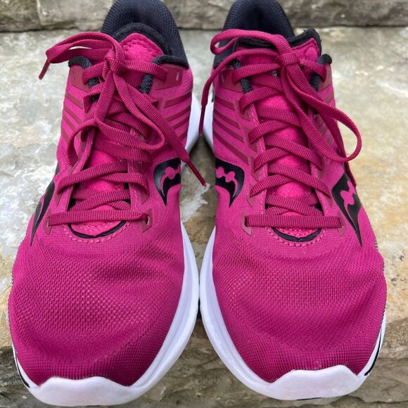 Saucony Womens Running Shoes Size 9.5 Kinvara 12 Lightweight Gym Athleisure - Picture 3 of 12